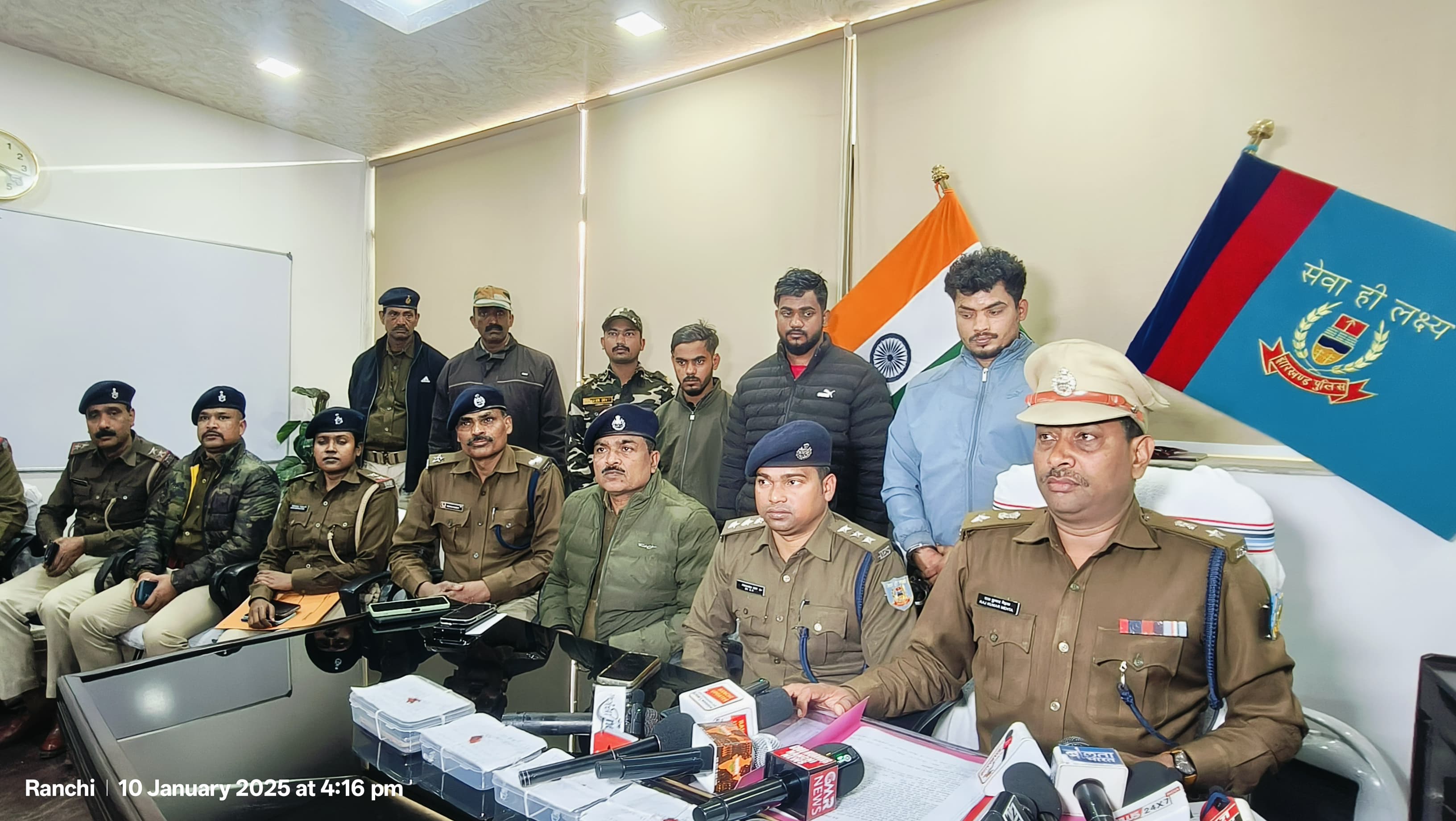 “हाथ जोड़ कर क्षमा मांग रहे है,कोई नशे की तस्करी मत करो”, रांची पुलिस के सामने जब गिड़गिड़ाने लगा ब्राउन शुगर का तस्कर