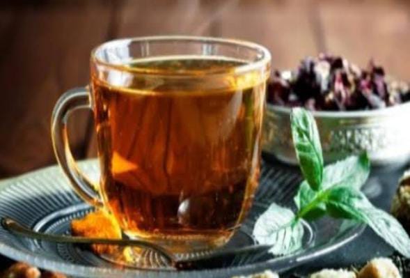 Health Tips:सर्दियों में बंद नाक से हैं परेशान, तो पीएं हर्बल चाय, जानें इसे बनाने का सही तरीका