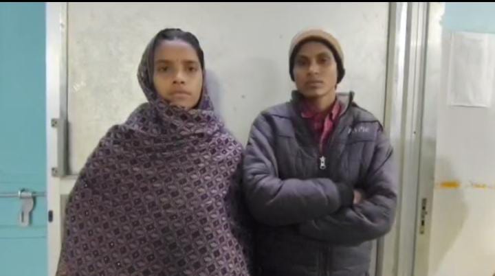 ट्यूशन पढ़ाने के दौरान दो लड़कियों को हुआ प्यार, घर से भागकर की मंदिर में शादी, परिजनों को लगी भनक तो मचा बवाल