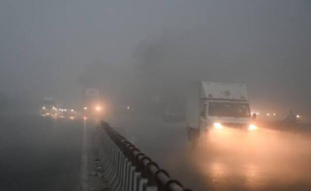 Weather Update:पहाड़ी प्रदेशों में हो रही बर्फबारी से बढ़ी झारखंडवासियों की परेशानी, हाड़ कंपा रही ठंड, पढ़ें कब मिलेगी राहत