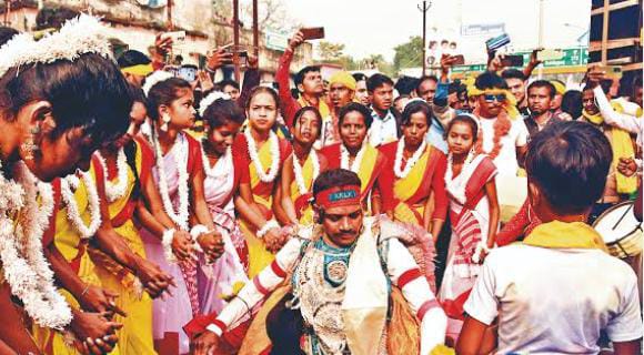 कुवारी लड़कियों के बलिदान को दर्शाता है टूसू पर्व, पढ़ें झारखंड के आदिवासी इस दिन क्यों करते है मां टूसू की पूजा