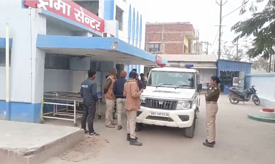 शिक्षक ने बच्चें का दबाया गला,घर जा कर बताने पर पीटने की धमकी,अस्पताल में बच्चें का चल रहा इलाज   