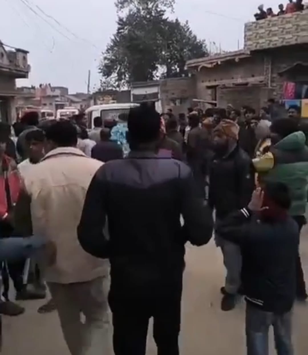 Dhanbad : जेकेएलएम नेता को क्यों नहीं गिरफ्तार कर सकी पुलिस, फिर क्या हुआ-पढ़िए  