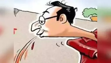 गुटखे ने ले ली युवक की जान, चलती ट्रेन के गेट से गिरा युवक, हो गई मौत