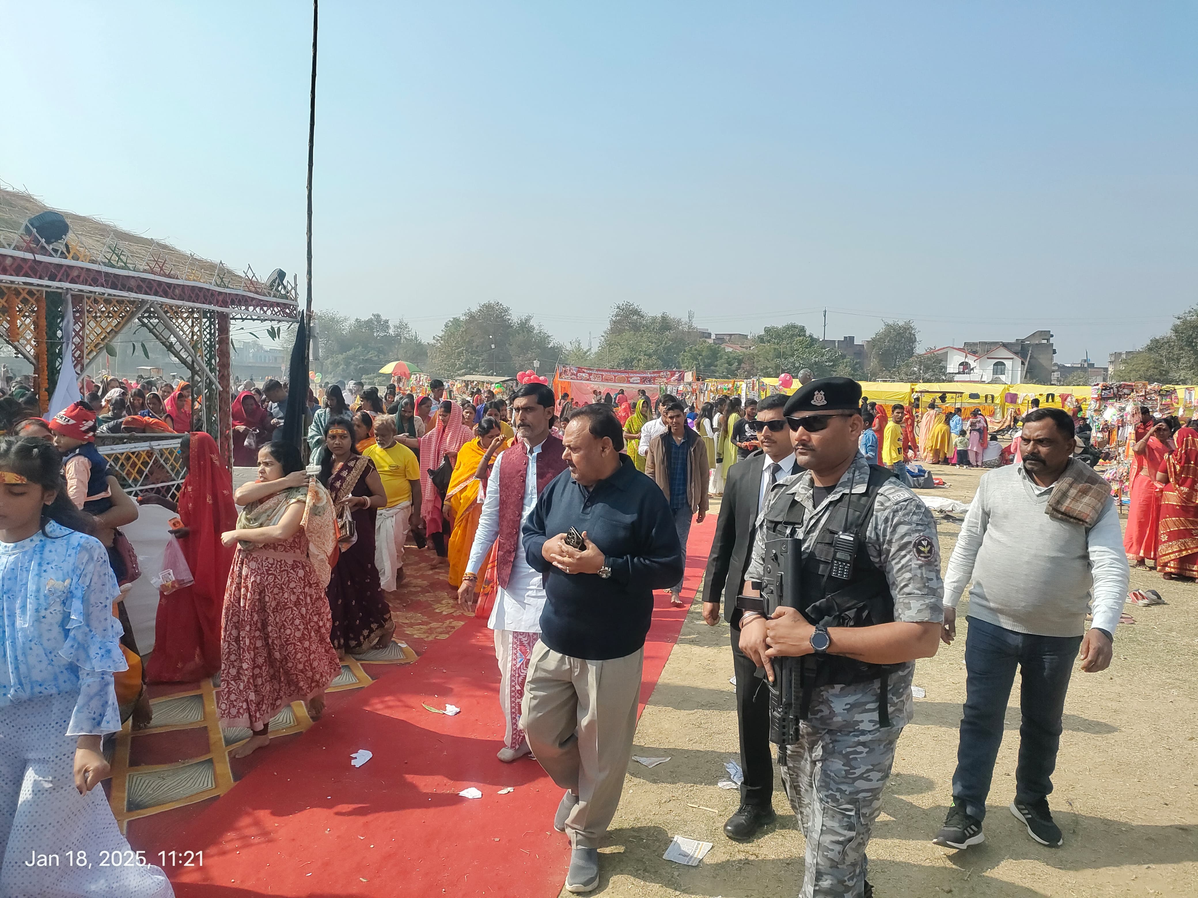 मां दुर्गा प्रतिमा की प्राण प्रतिष्ठा अनुष्ठान में शामिल हुए भाजपा नेता कमलेश कुमार, परिक्रमा कर क्षेत्र की खुशहाली की कामना