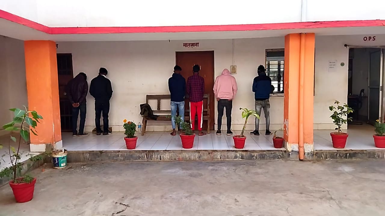 अपराध के दलदल में गोड्डा के यूथ, व्हाट्सग्रुप बना कर दे रहे वारदात को अंजाम