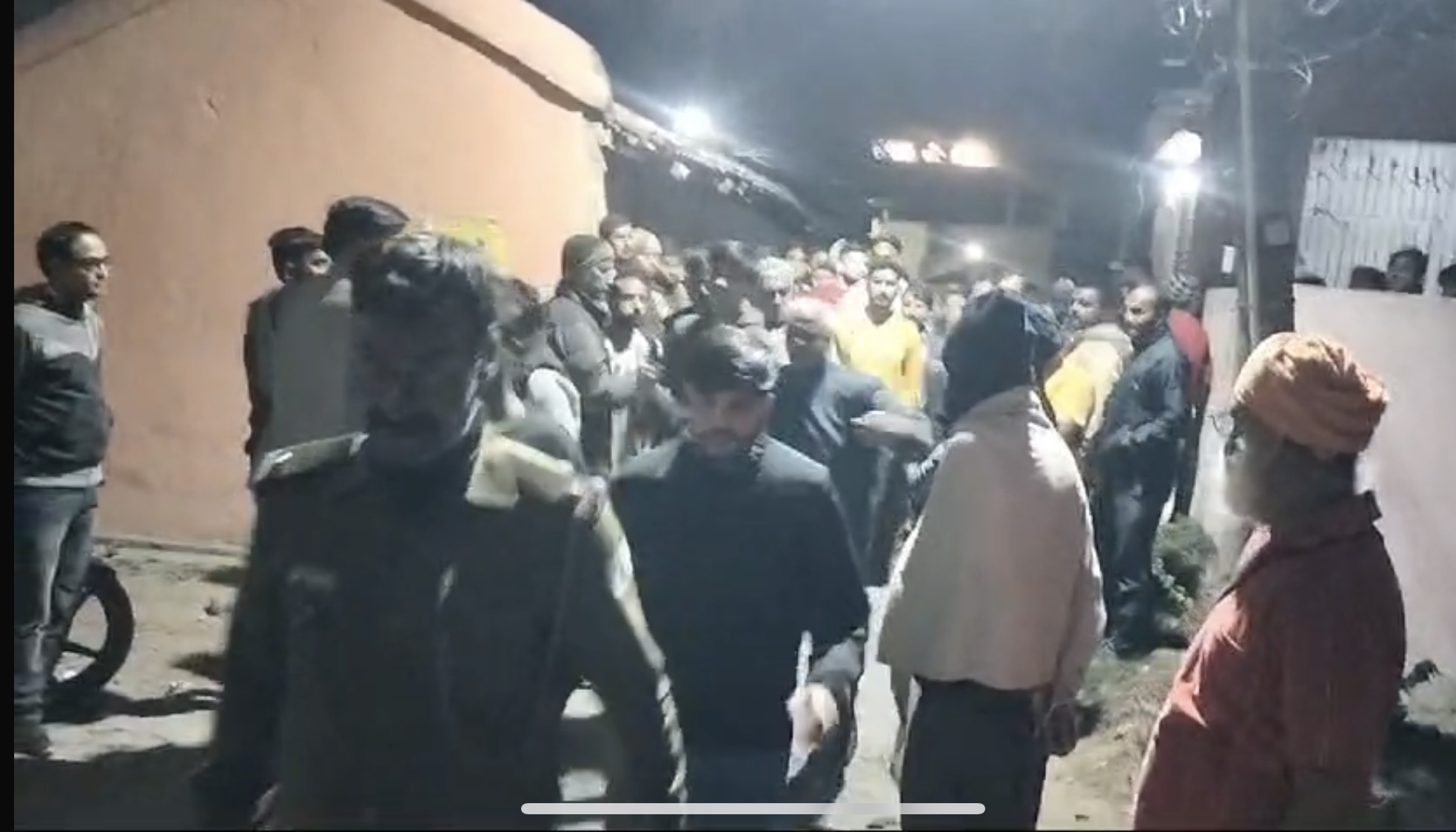 Big Breaking : जमशेदपुर में ट्रांस्पोर्टर की गोली मार कर हत्या,घर में घुस घटना को दिया अंजाम