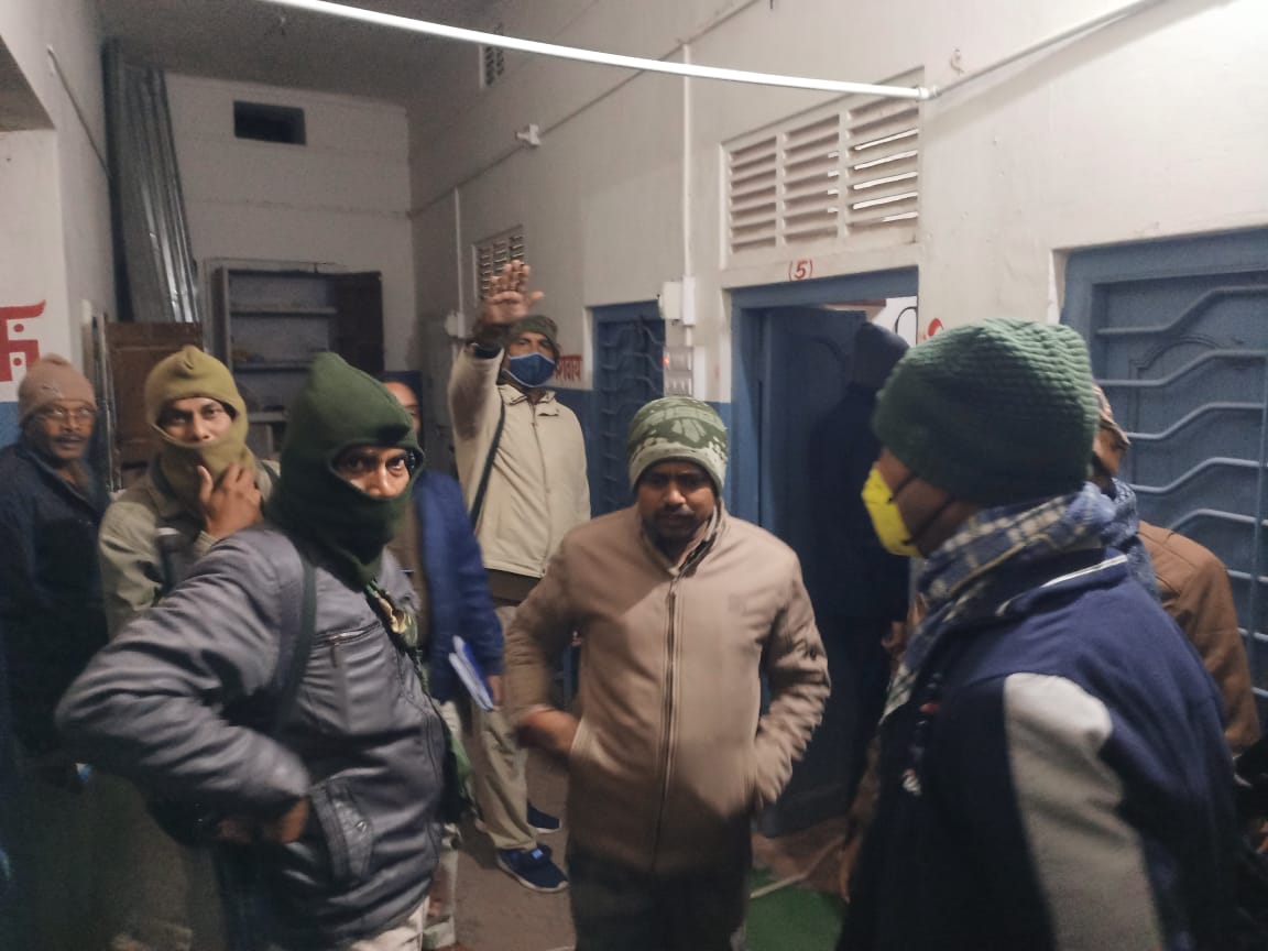 देवघर के आश्रम में मिला हथियारों का जखीरा, बड़ी घटना को अंजाम देने की साजिश फेल !