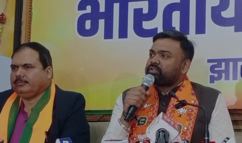 संविधान को लेकर कांग्रेस के फैलाए अफवाहों से जनता को कराया जा रहा अवगत- अमर कुमार बाउरी