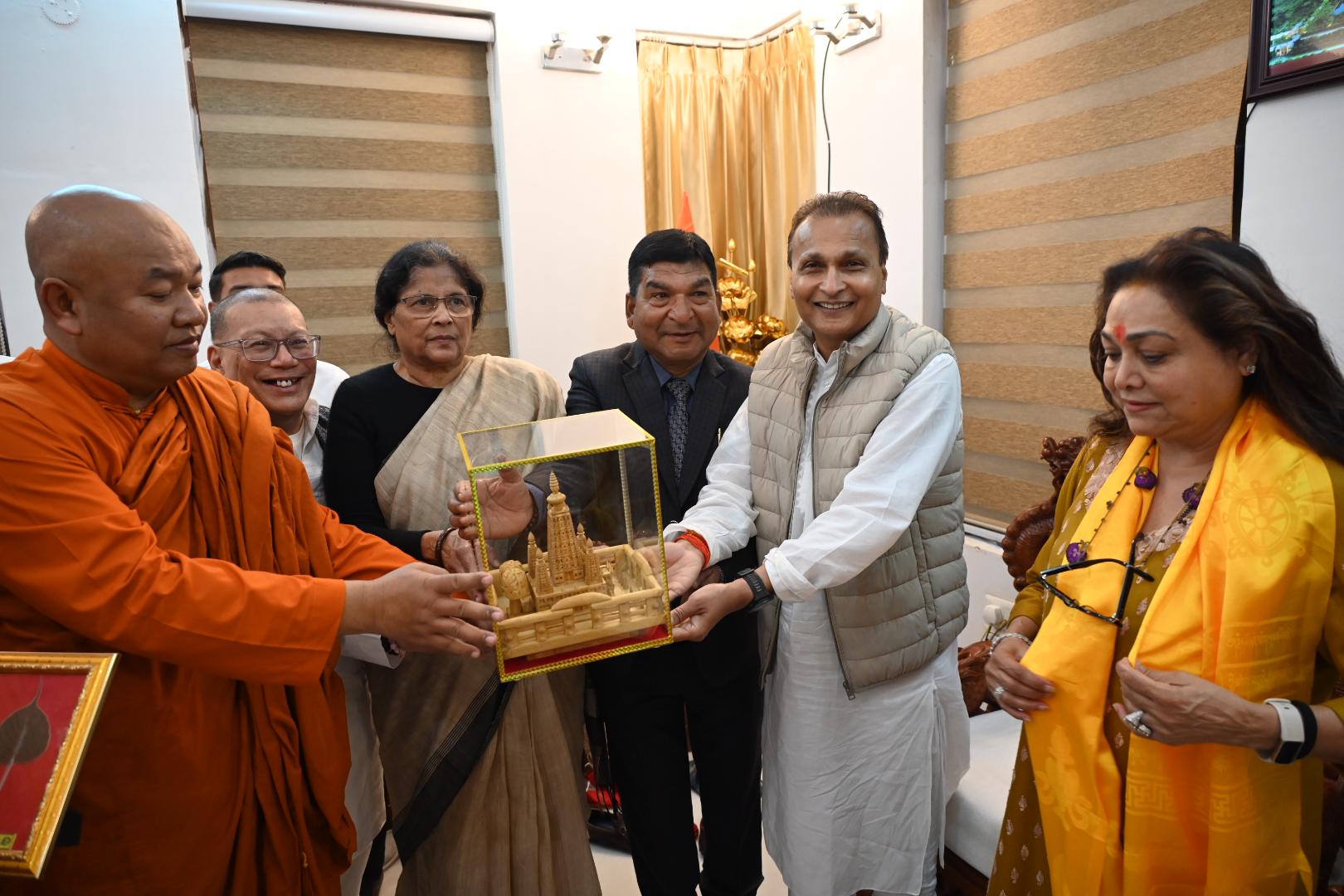 Bihar News: पत्नी संग बिहार के बोधगया पहुंचे उद्योगपति अनिल अंबानी, पूर्वजों का किया पिण्डदान