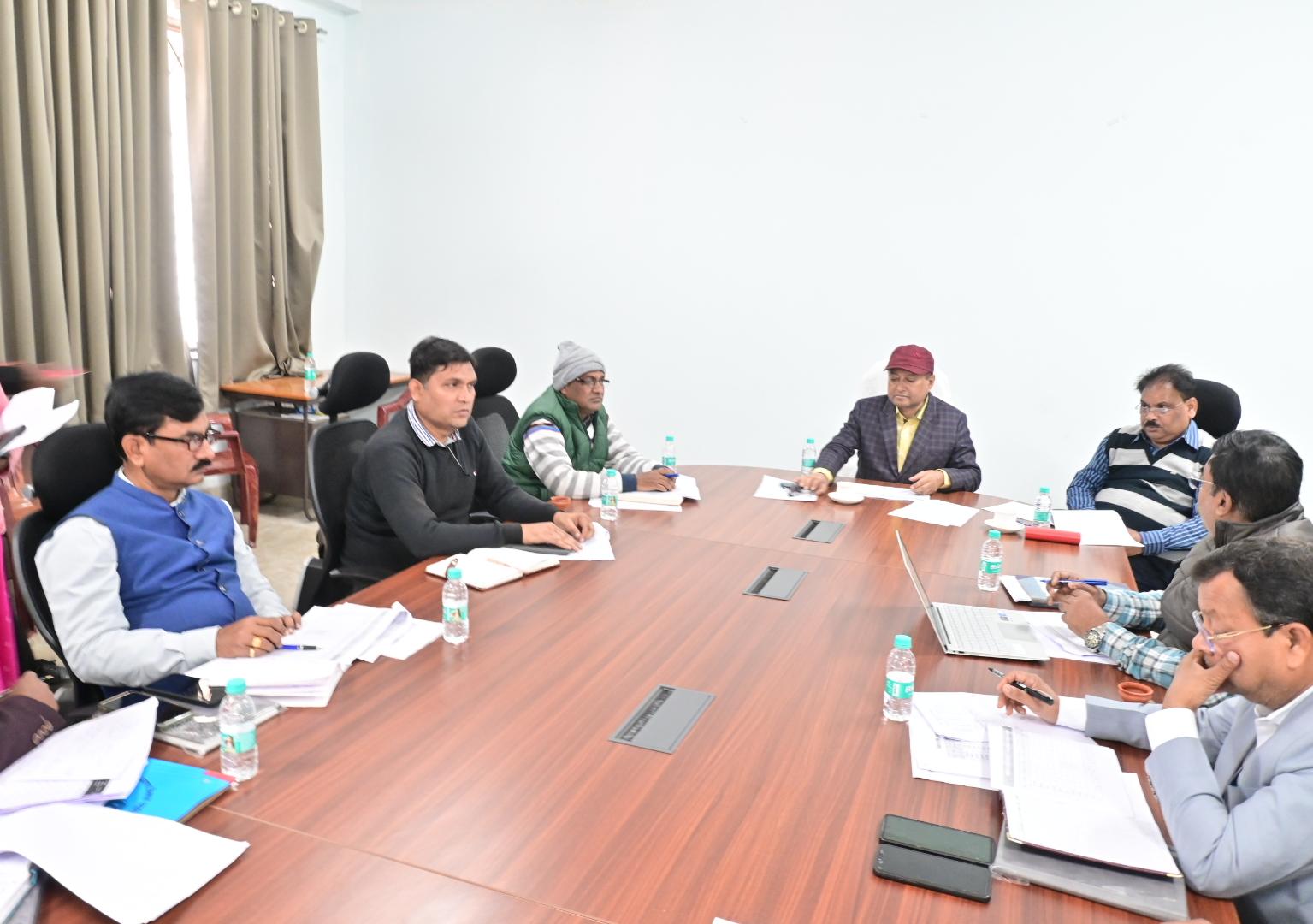 Dhanbad : आवास योजना की राशि लेकर काम नहीं कराने वालों पर कसेगा शिकंजा, होगी कार्रवाई