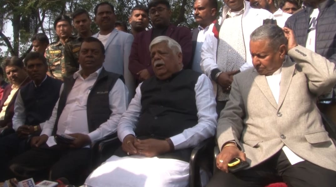 कितने रेल मंत्री बदल गए, कई सांसद भूतपूर्व हो गए लेकिन पढ़िए धनबाद को क्यों नहीं मिली दिल्ली की सीधी ट्रेन?