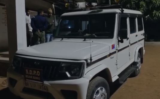 बिहार के बांका में बालू माफियाओं का तांडव, अवैध खनन पर कार्रवाई करने गई पुलिस पर चलाई गोली  