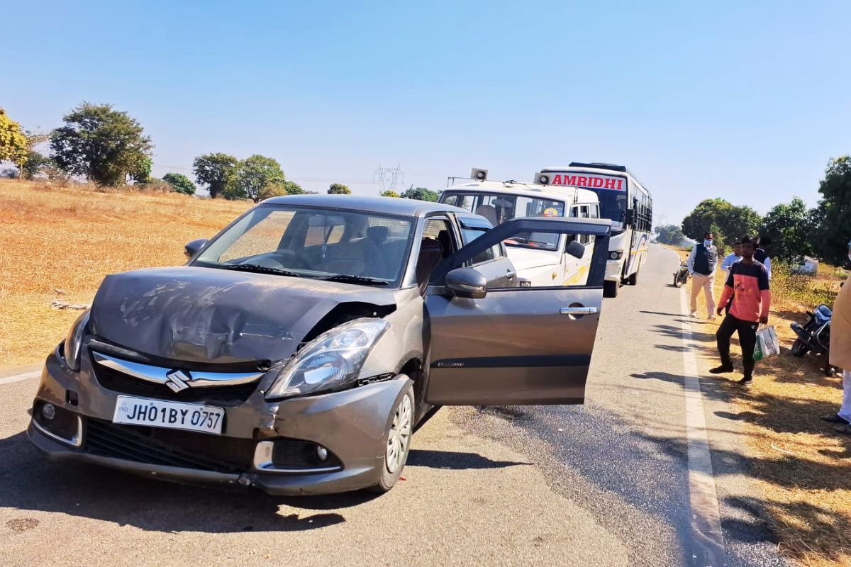 Breaking : मंत्री के काफिले की 3 गाड़ियां आपस में टकराईं, बीडीओ समेत 5 घायल