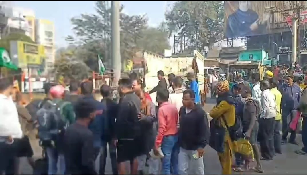 BLACK SUNDAY : धनबाद के रांगाटांड श्रमिक चौक पर बड़ी दुर्घटना ने खोली नो एंट्री की पोल पट्टी !