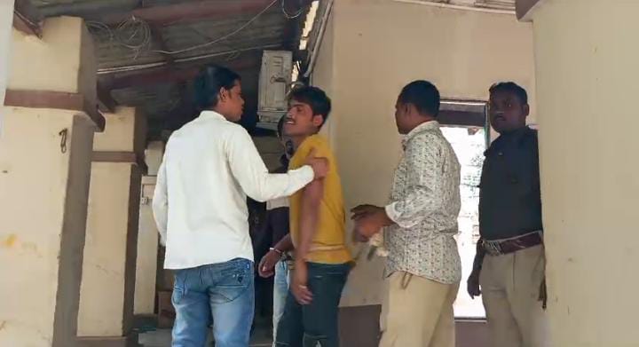 फिर शर्मसार हुआ बिहार! नाबालिग लड़की से चार हैवानों ने किया सामूहिक दुष्कर्म, तो पुलिस ने की ये कार्रवाई