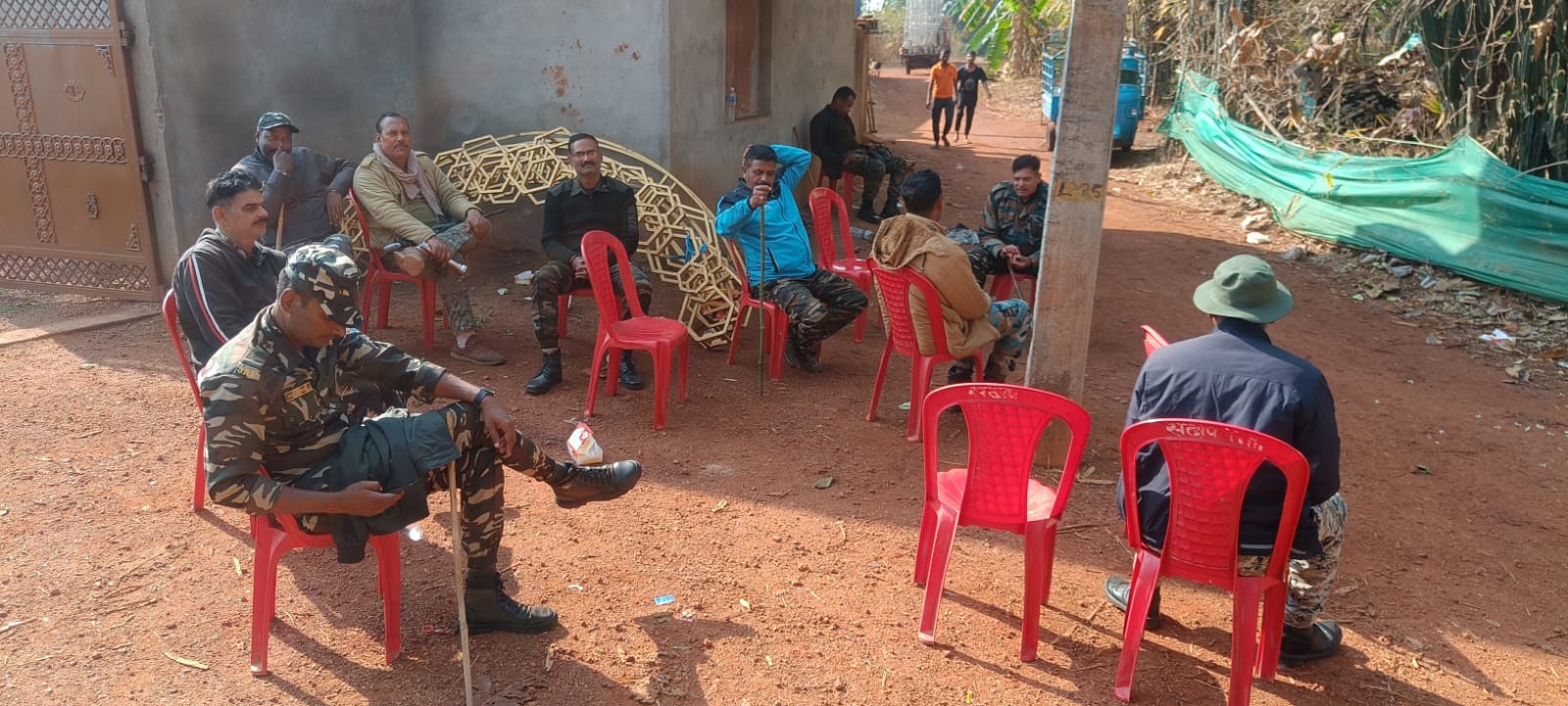 बड़ी खबर: शादी में सब कोई नाच-गा रहे थे, तभी किसी ने की हर्ष फायरिंग और चली गई वेटर की जान, मची अफरातफरी