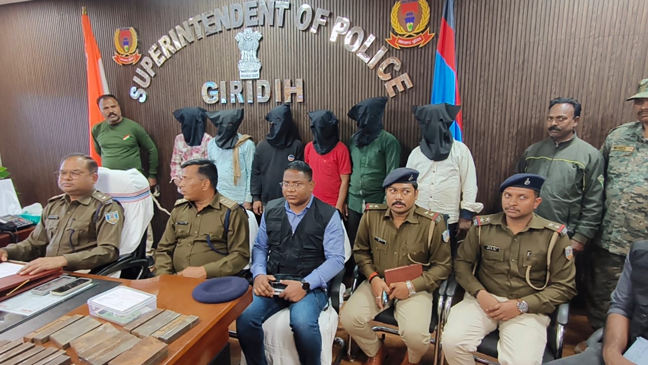 गिरिडीह से तीन राज्यों में होता था मिनी माउजर पिस्टल का सप्लाई, पुलिस को लगी भनक तो एटीएस और एसटीफ ने किया चौंकने वाला खुलासा