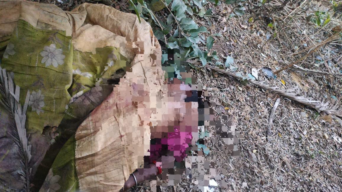 Breaking: साहिबगंज के भुजवा टोला की झाड़ियों से बरामद हुआ महिला का अर्द्धनग्न शव, इलाके में फैली सनसनी