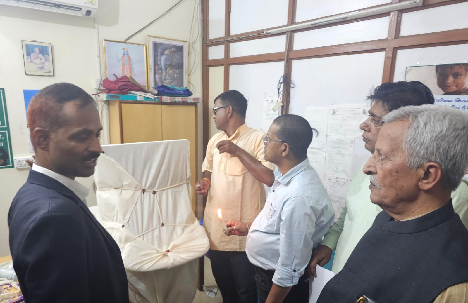 Dhanbad: छापामार दल पंहुचा तो अनाड़ी कर रहा था अल्ट्रासाउंड, आगे क्या हुआ -पढ़िए विस्तार से 