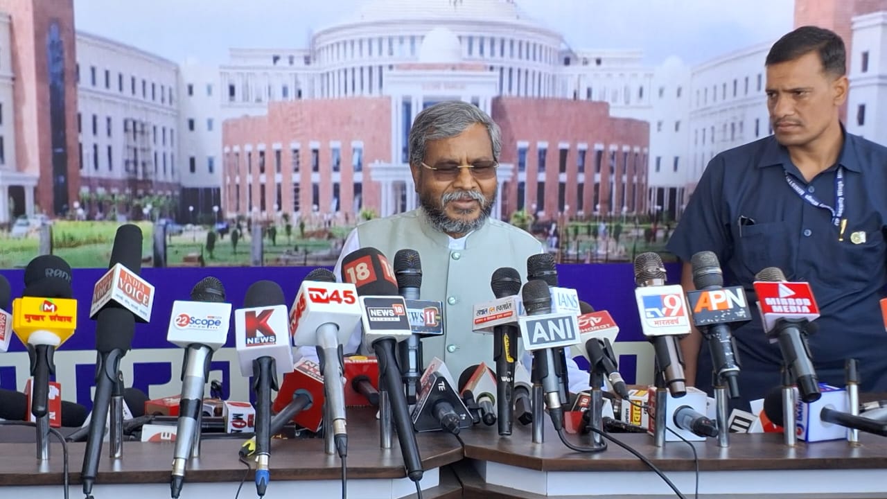 बजट सत्र: 2500 रुपये होगी पेंशन की रकम! विधानसभा में उठा मामला