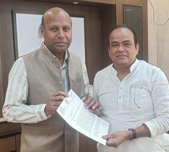 साहिबगंज के बदहाल स्वास्थ्य-व्यवस्था को दुरुस्त करने की मांग को लेकर विधायक ने राज्य के स्वास्थ्य मंत्री को सौपा ज्ञापन, जानिए विस्तार में 
