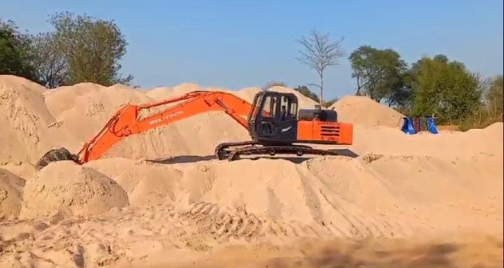 जमशेदपुर:बालू कालाबाजारी पर गरमायी झारखंड की राजनीति, पूर्वी सिंघभूम में बीजेपी-झामुमो में बढ़ी तकरार, पढ़ें जांच में क्या हुआ खुलासा