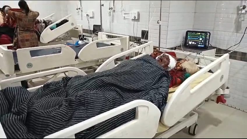 देवघर में दुकानदार को घायल कर सामान और रुपये ले भागे बदमाश, जांच में जुटी पुलिस