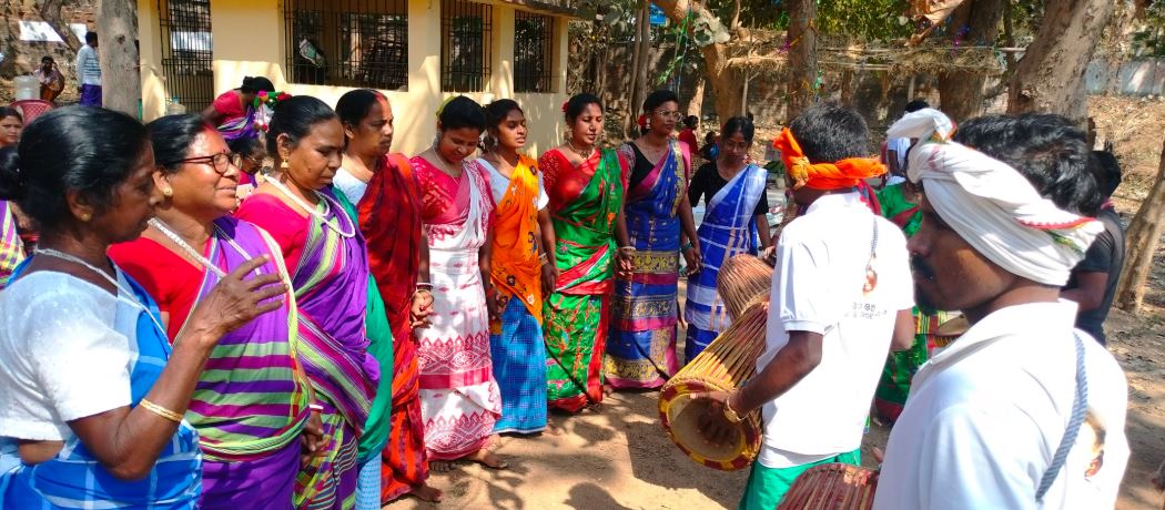 दिसोम जाहेर थान में हर्षोल्लास पूर्वक मनाया गया दिसोम बाहा पर्व