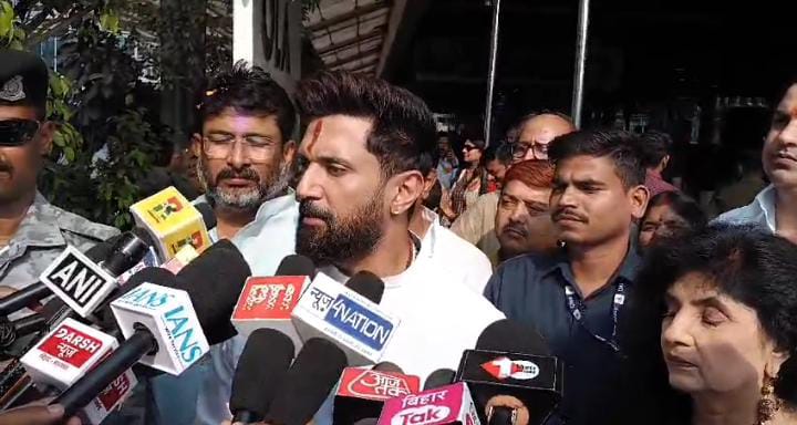 Bihar Politics:बाबा बागेश्वर पर चिराग पासवान ने दिया बड़ा बयान, पढ़ें क्या कहा