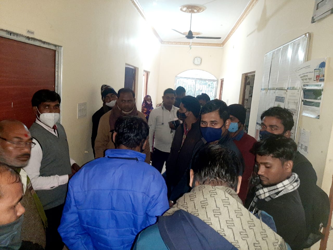 बेखौफ अपराधी : दिनदहाड़े धनबाद में ऑफिस में घुस कर ढाई लाख की लूट 