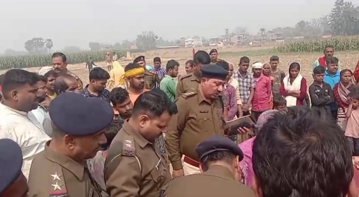 Bihar News: बेगूसराय में महिला की निर्मम हत्या से फैली सनसनी, गड्ढे में मिला शव, जांच में जुटी पुलिस