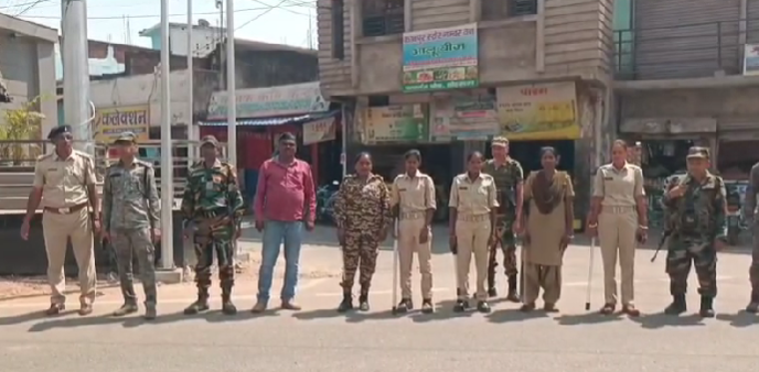 लोहरदगा में होली को लेकर 460 पुलिस जवान किए गए तैनात, लगातार हो रही पेट्रोलिंग 