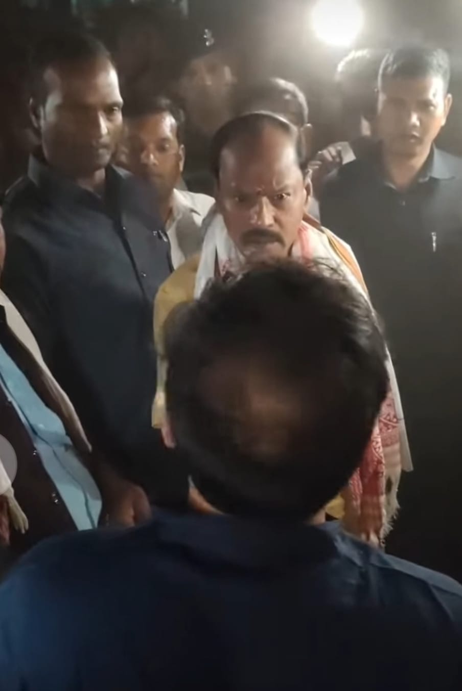 JHARKHAND NEWS: बाबूलाल मरांडी के विधानसभा क्षेत्र में रघुवर दास क्यों दिखे अपने पुराने अंदाज में, पढ़िए इस रिपोर्ट में !