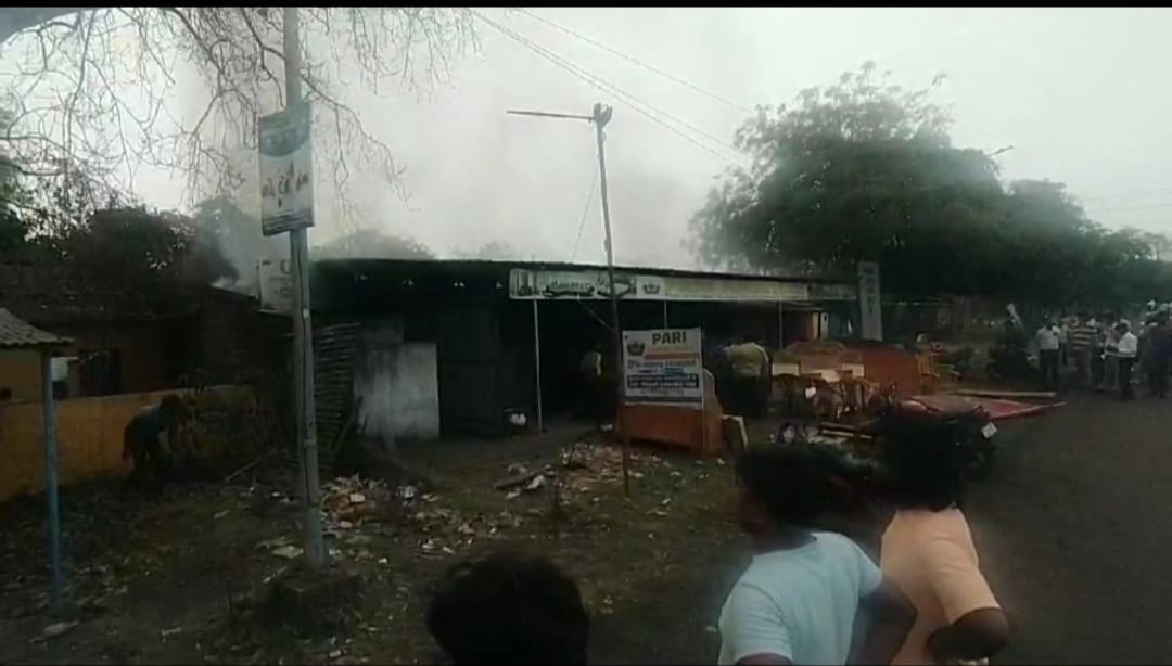 Dhanbad:  गर्मी तेज होने के पहले ही आगलगी से परेशान हो रहा कोयलांचल,जानिए फिर कहां लगी आग