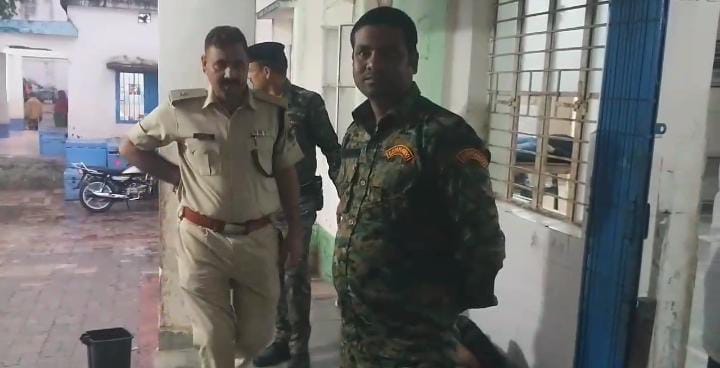 BREAKING:अररिया में पुलिस और अपराधियों के बीच मुठभेड़,एनकाउंटर में आरा तनिष्क लूटकांड के आरोपी की मौत 