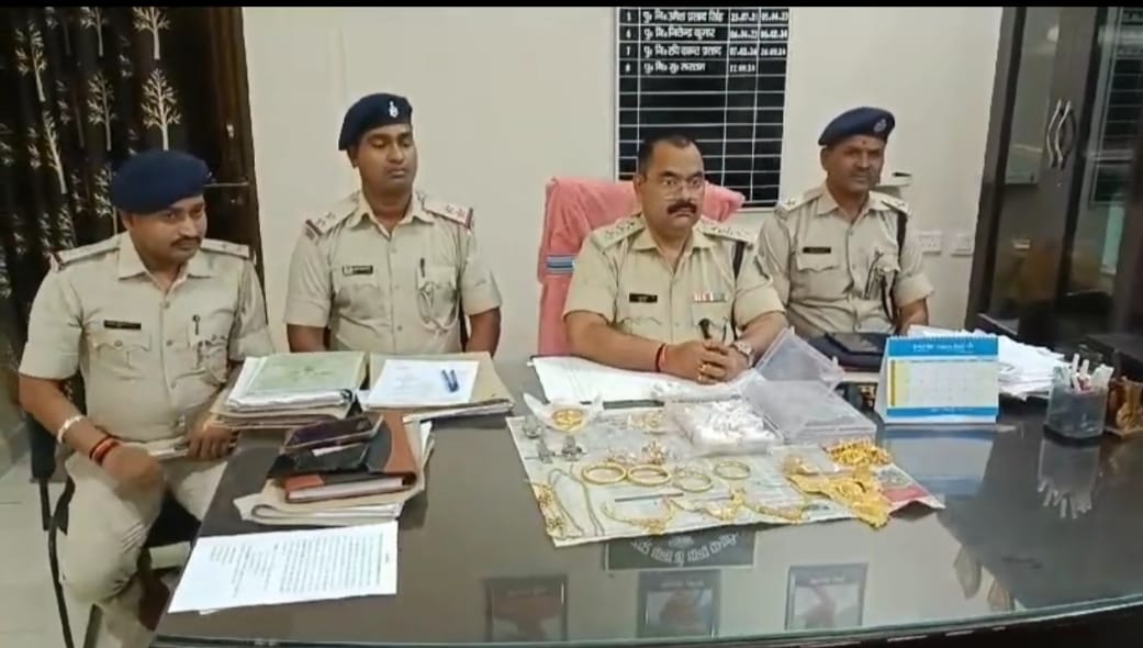 शाबाश धनबाद पुलिस: मध्य प्रदेश के इस शातिर गिरोह के चोरी करने से लेकर बरामदगी की पढ़िए -दिलचस्प कहानी