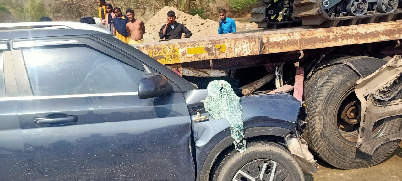 BREAKING: गिरिडीह के निमियाघाट में दर्दनाक सड़क हादसा, कंटेनर और कार की जोरदार टक्कर में चालक की मौत