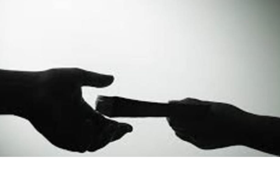 एक लाख घूस मांगनेवाले गोमिया के राजस्व कर्मचारी चढ़ गए निगरानी ब्यूरो के हत्थे,पढ़िए कैसे हुई गिरफ्तारी