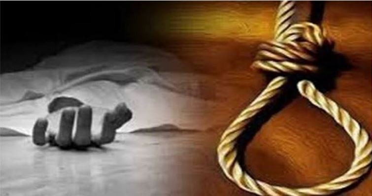 सेहरी करने उठी पत्नी तो पति को फंदे से लटका पाया, चिल्लाने के बाद जुटे लोग, मचा कोहराम