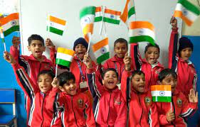 बक्सर में झंडोत्तोलन के दौरान बड़ा हादसा, करंट लगने से एक बच्चे की मौत, कई घायल