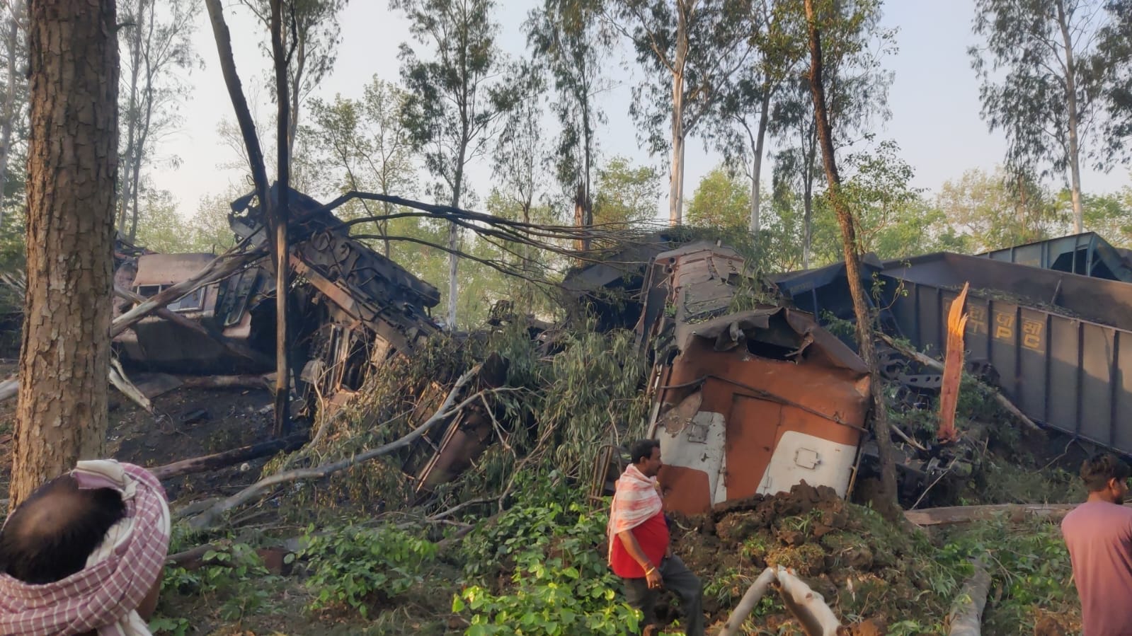 Breaking: साहिबगंज के बरहेट में बड़ा रेल हादसा, दो लोको पायलट की मौत, चार गंभीर रूप से घायल