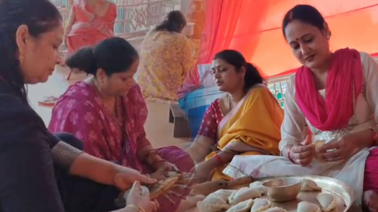 चैती छठ की हर तरफ धूम, आईपीएस और आईएएस भी पूरे अनुष्ठान के साथ कर रहें छठी माईं की आराधना