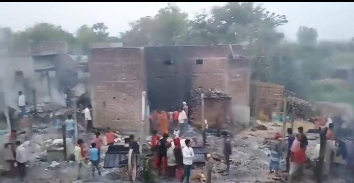 Bihar News:दरभंगा में भीषण अगलगी, लगभग 60 घर जलकर खाक, करोड़ों का नुकसान, पढ़ें वजह