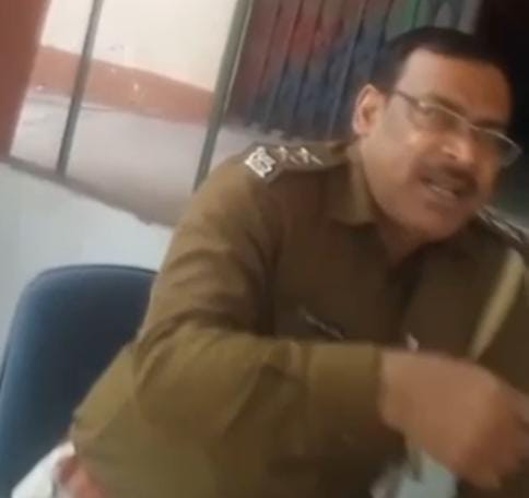 Crime News:बेगूसराय में पुलिस ने खोली अपने ही सिस्टम की पोल,पढें कैसे अवैध कारोबार को दे रहे बढ़ावा