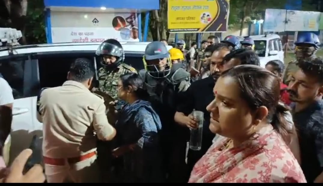 Bokaro Incident: कारखाने का गेट खुला,पटरी पर कैसे लौटने लगी जिंदगी, क्यों विधायक को लिया गया हिरासत में, पढ़िए