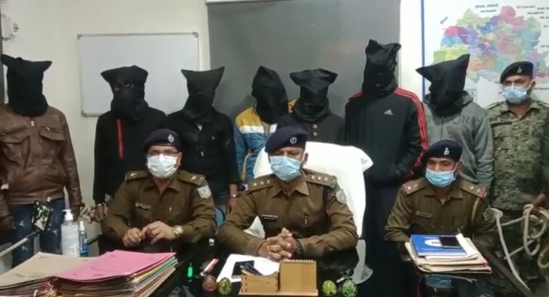 अंतर्राज्यीय वाहन चोर गिरोह का पर्दाफाश,  7 अपराधी गिरफ्तार, 5 बाइक बरामद