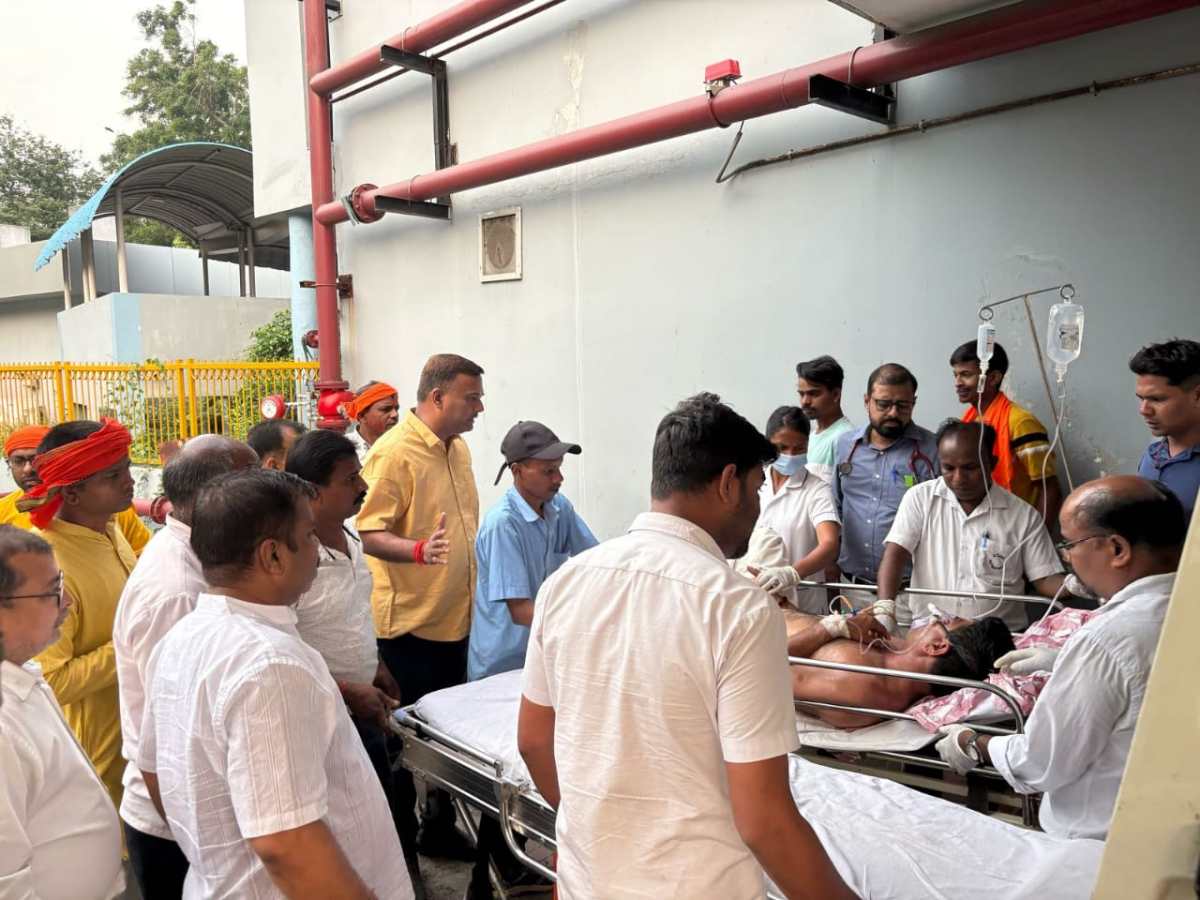 जमशेदपुर में महावीरी झंडा विसर्जन के दौरान हादसा, हाई टेंशन तार की चपेट में आने से 5 लोग झुलसे