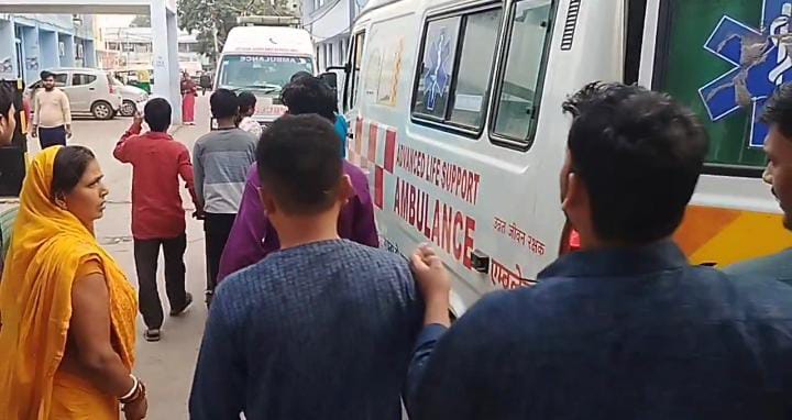 हे भगवान ! लौट रही थी बारात, तभी भीषण सड़क हादसे में दुल्हन समेत चार लोगों की चली गई जान, दुल्हे की हालत गंभीर