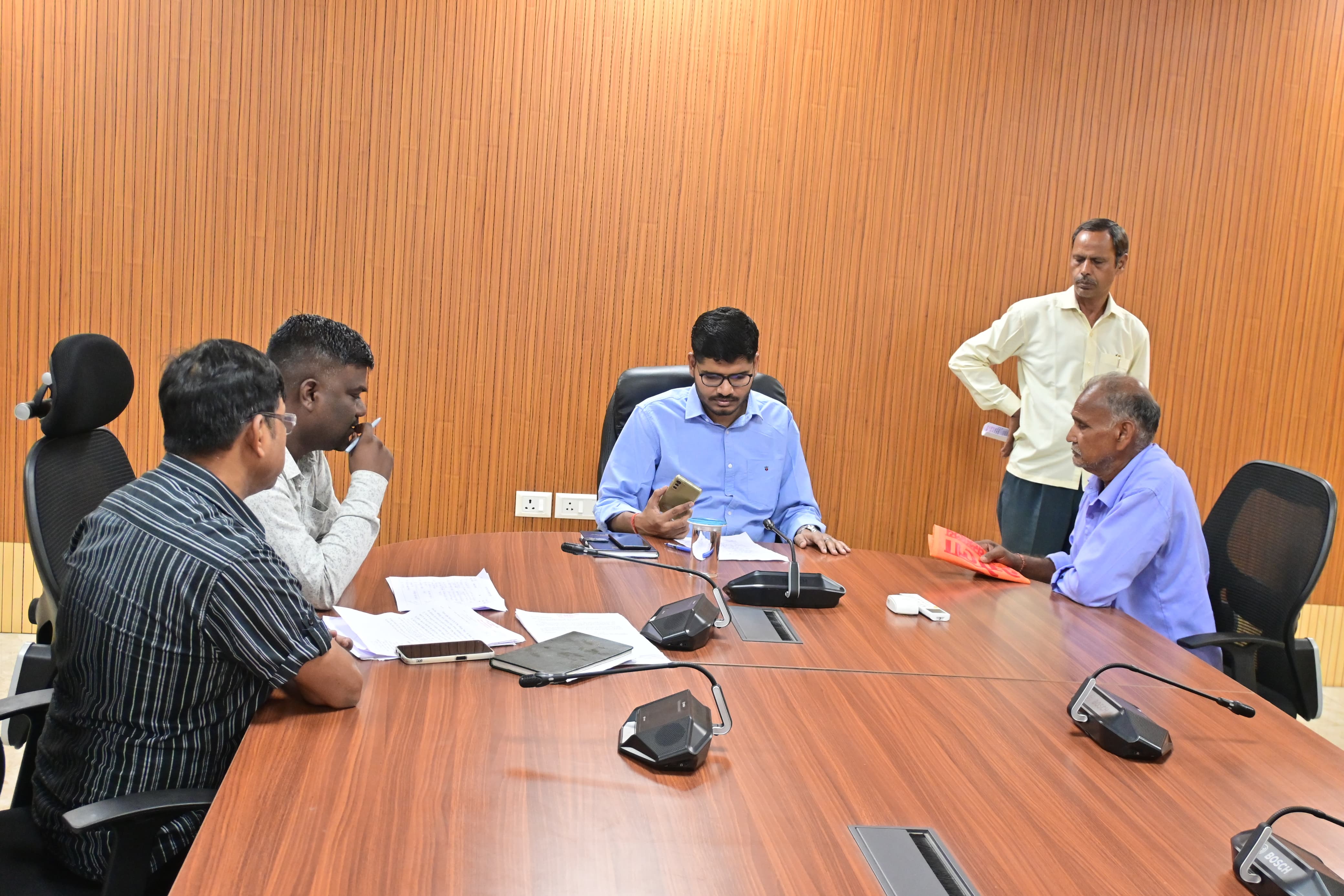 धनबाद के गोविंदपुर अंचल अधिकारी से भी कैसे "पॉवरफुल" हैं कार्यालय के प्रधान सचिव, पढ़िए विस्तार से